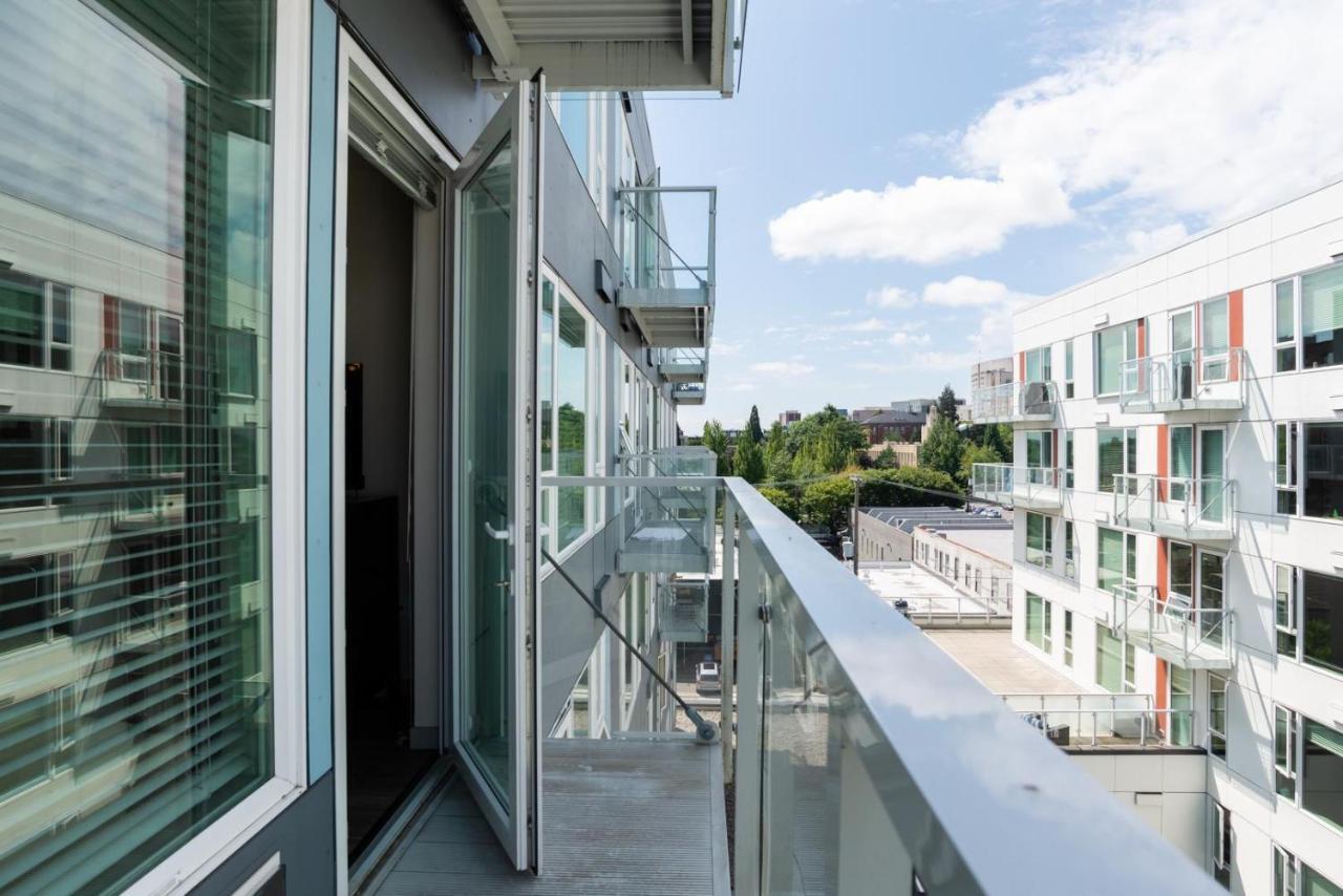 Capitol Hill Exclusive Luxury Apartments シアトル エクステリア 写真